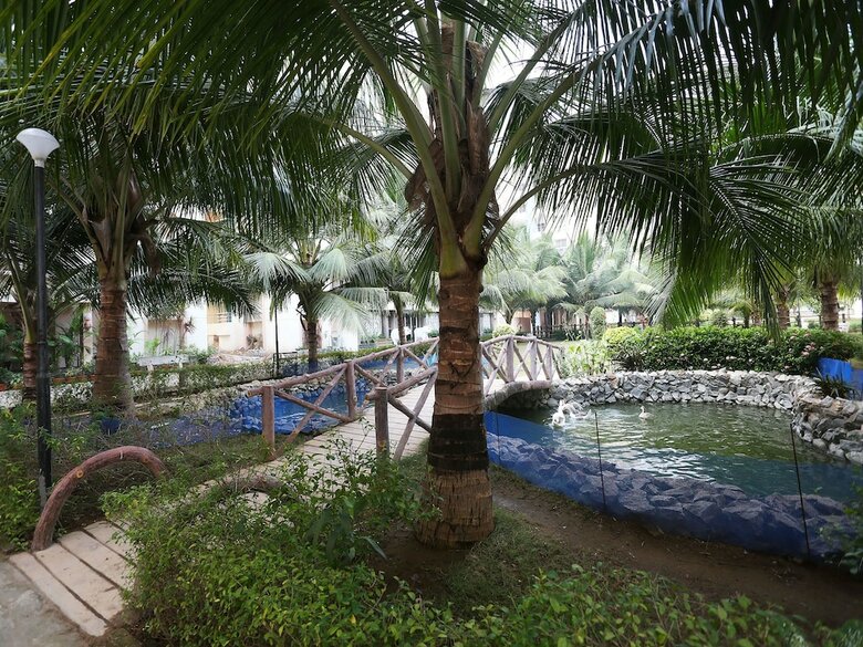 Hotel Oyo 26121 Red Stone Premium