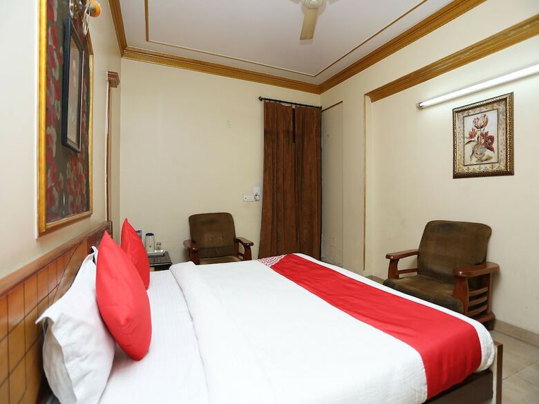 Oyo 26647 Minar Hotel
