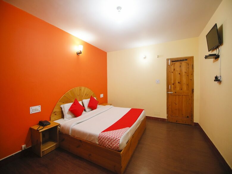Oyo 27062 Hotel Green View