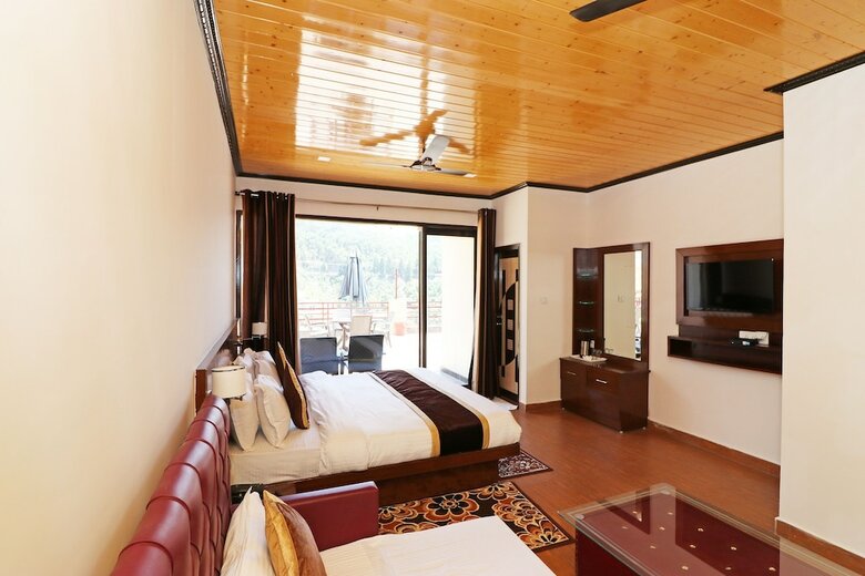 Hotel Oyo 14686 Seven Heavens