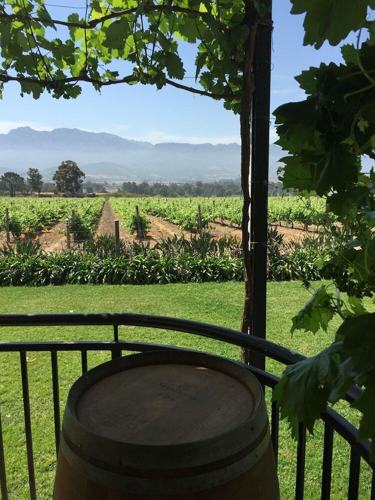 Hotel Cana Vineyard Guesthouse