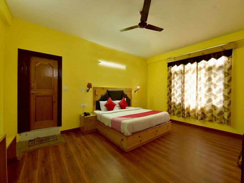 Hotel Oyo 23130 Radhika Cottage