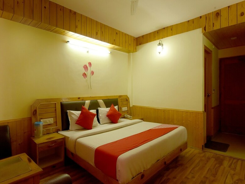 Hotel Oyo 17358 D K Residency