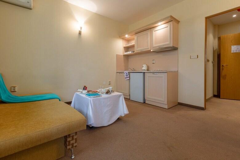 Aparthotel Apartment With Kitchenette In Avalon Complex