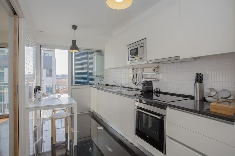 Liiiving - Bright Light Apartment
