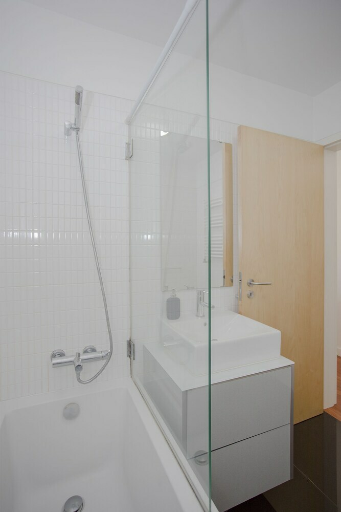 Liiiving - Bright Light Apartment