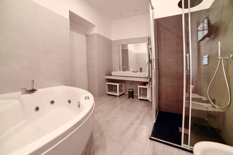 Coladir Guest House