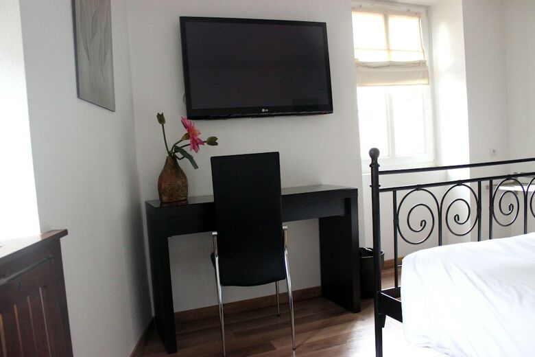 Hotel H�tel La Maison Rouge