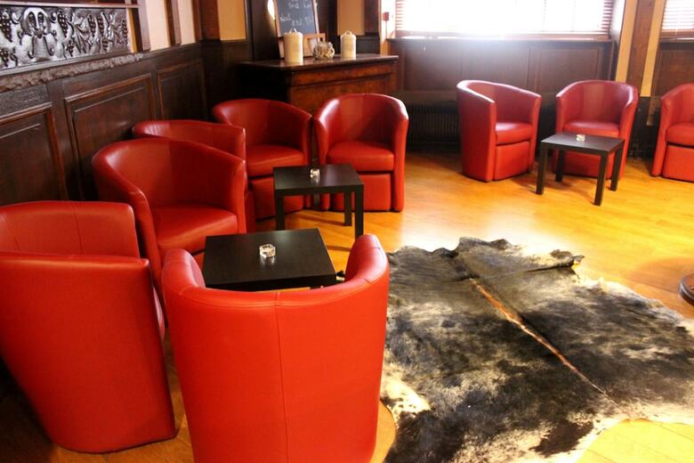 Hotel H�tel La Maison Rouge