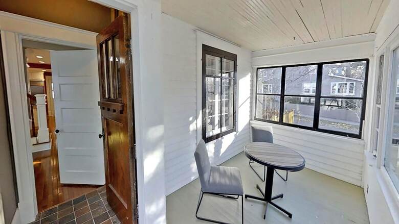 Linden Hills Luxury Charmer