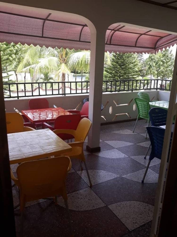 Hotel Larosa Executive Guest House