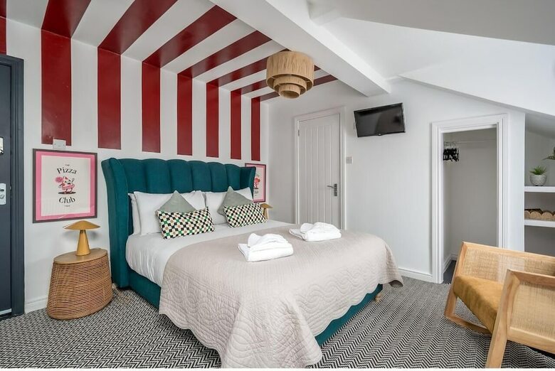 Hotel Wellesley Guest Accommodation