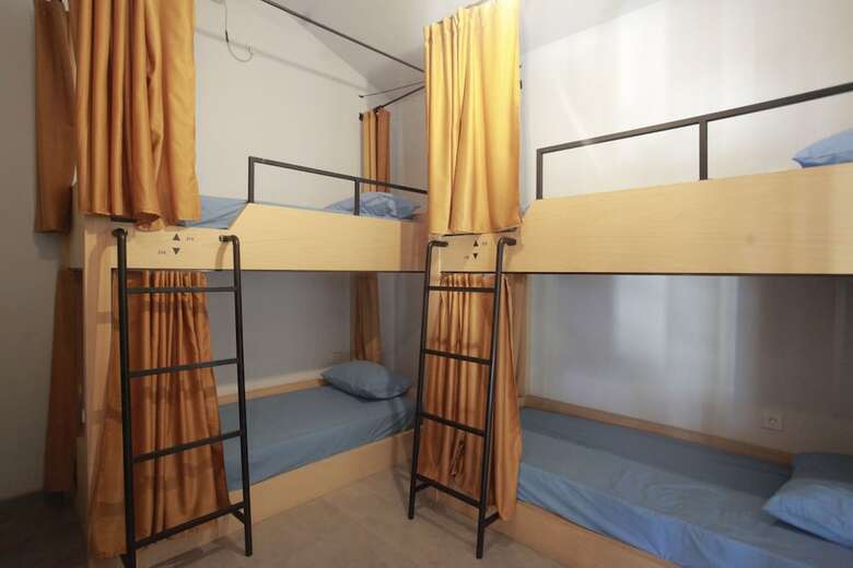 Hostal Beach Hut Hostel