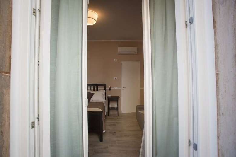 6thland - Rent Rooms  La Spezia