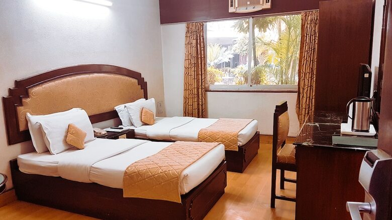 Hotel Deep Palace