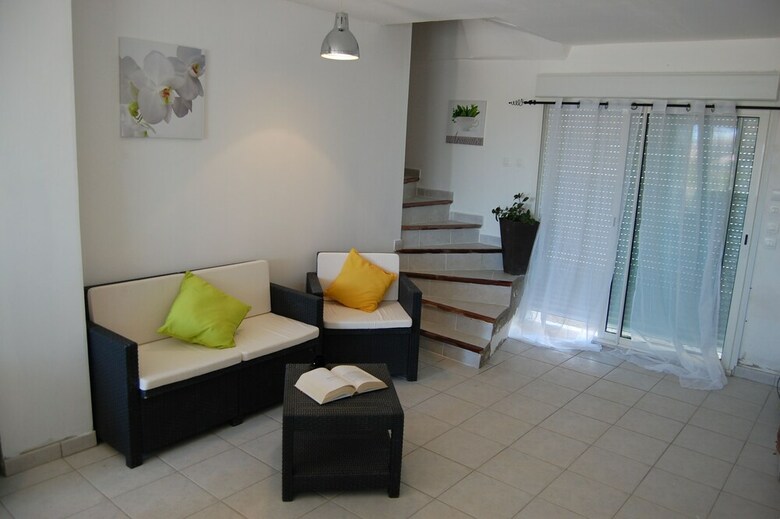 Villa Carignans Avec Piscine Et Jacuzzi
