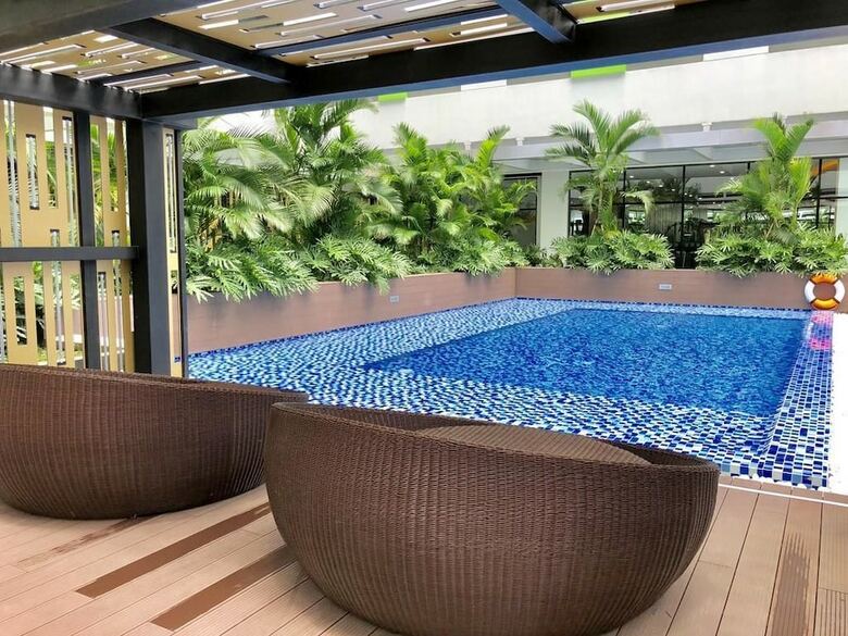 Republic Plaza Apartment