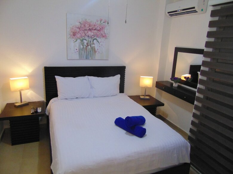 Villa Zam� By Akua