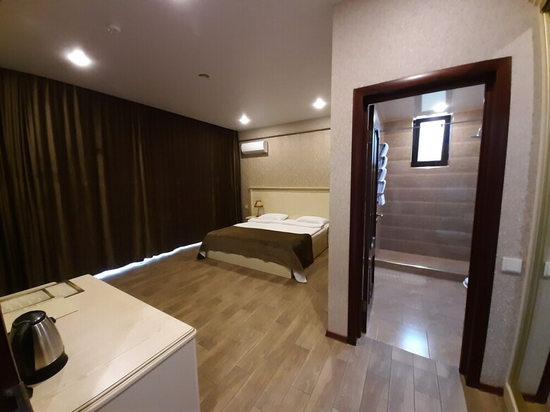 Modart Hotel
