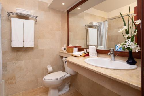 Hotel Grand Paradise Playa Dorada