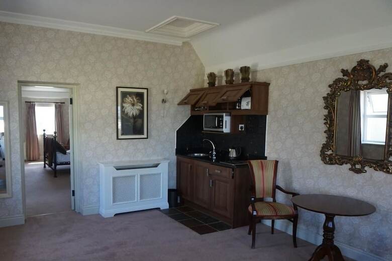 Hotel Red Cliff Lodge, Restaurant & Suites