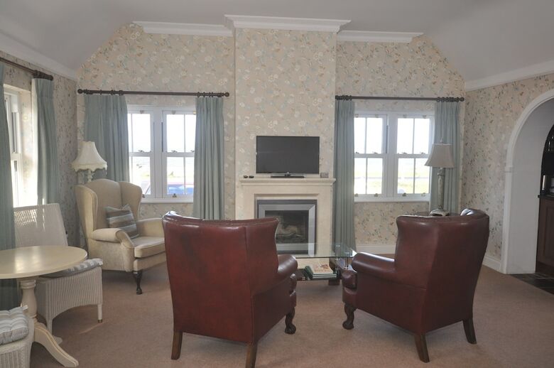 Hotel Red Cliff Lodge, Restaurant & Suites