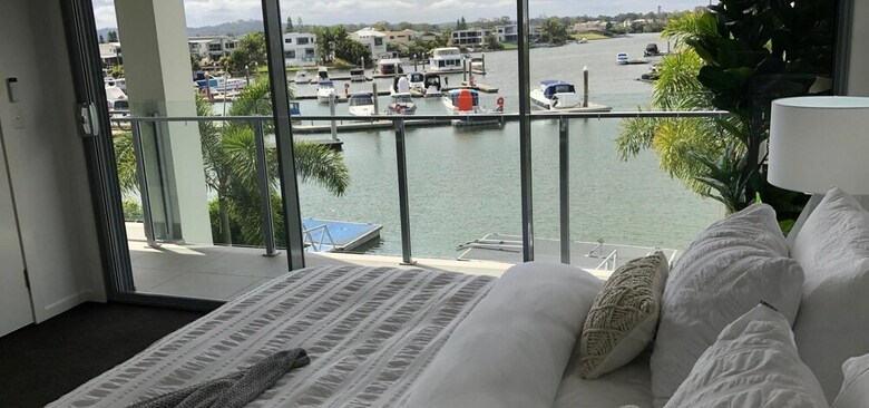 Waterfront Wonder