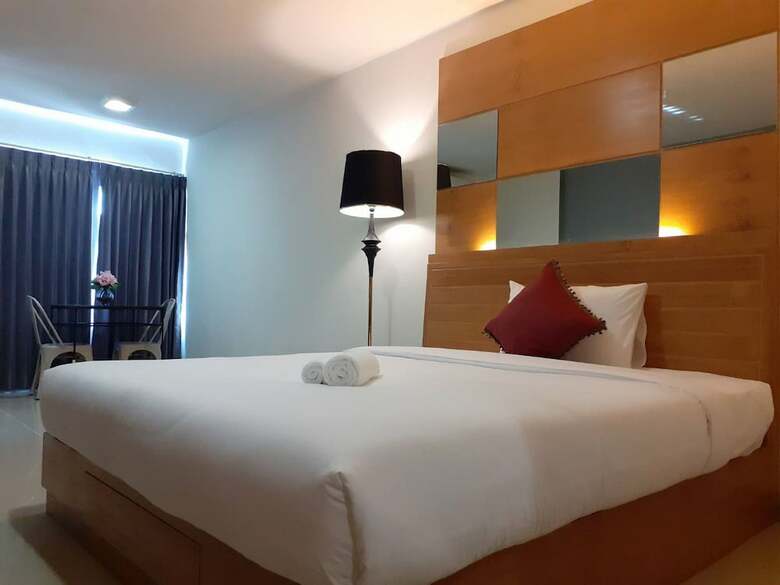 Hotel The Greenery Central Suites