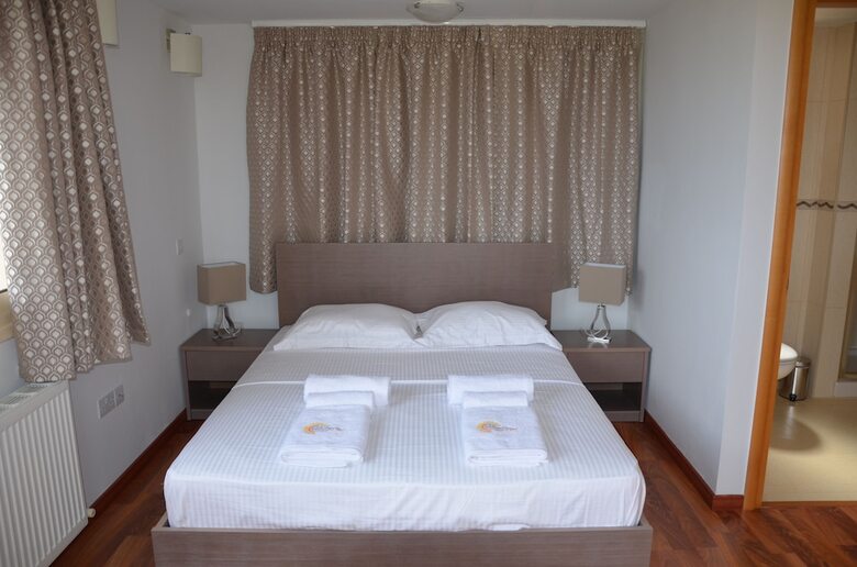 Anthorina Villa 10
