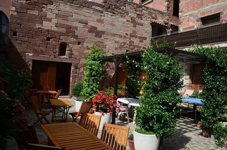 Apartamentos Can Lloren�