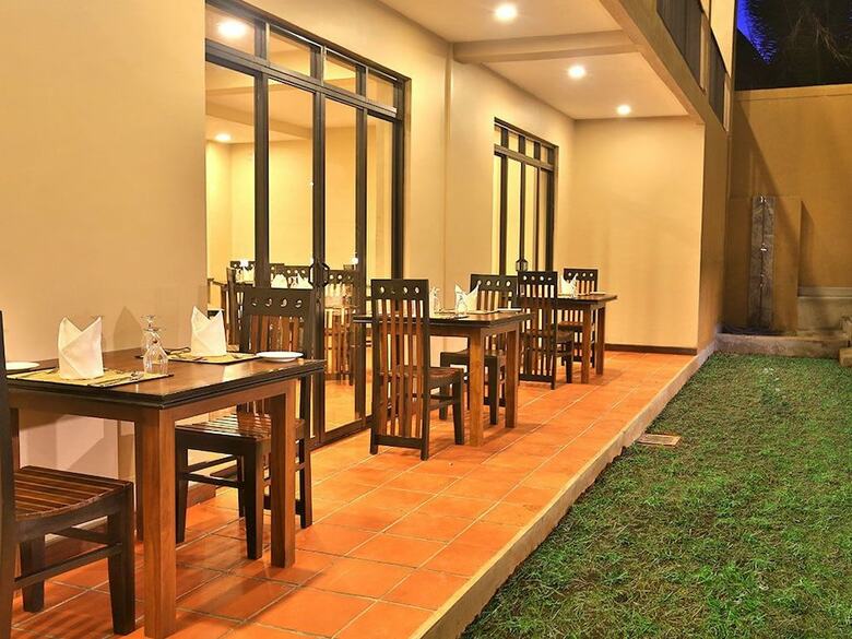 Hotel Lily's Resort