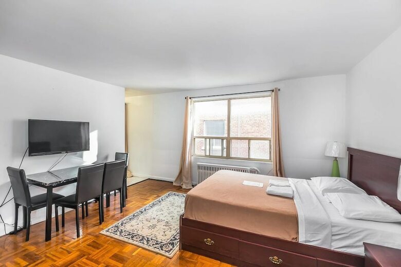 Apartamentos Magnificent Studio At Leaside -10 Mins To Downtown