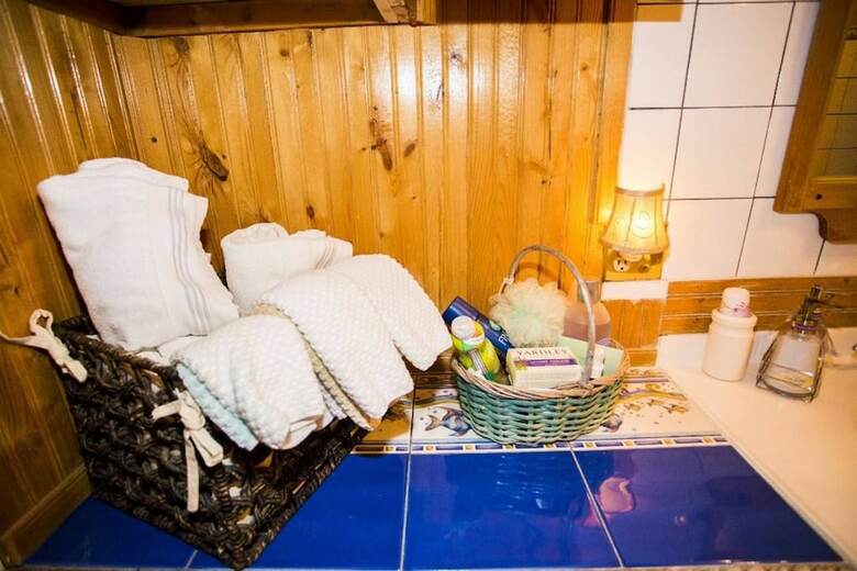 One Of A Kind Experience Heritage Cottage