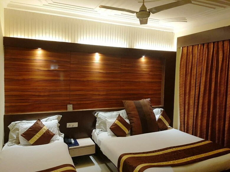 Hotel Cj International