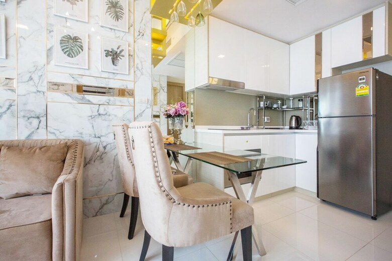 Riviera Wongamat Condo By Favstay