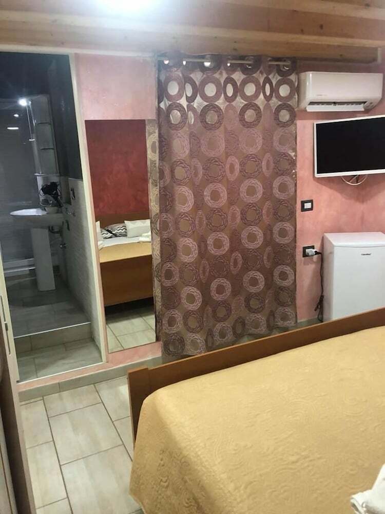 Hotel Rooms Chanel
