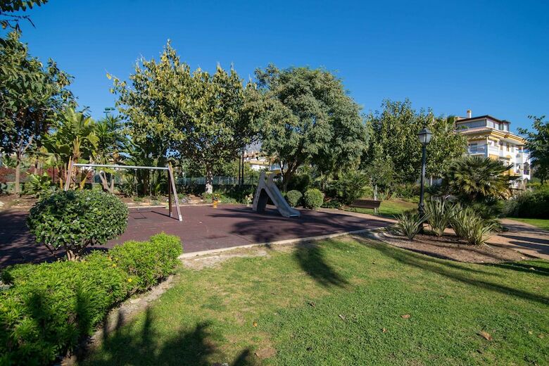 Apartamentos Letmalaga Dama de Noche