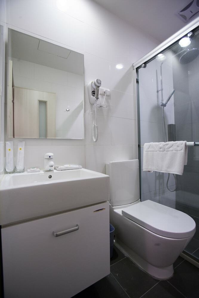 823-tourist Hotel
