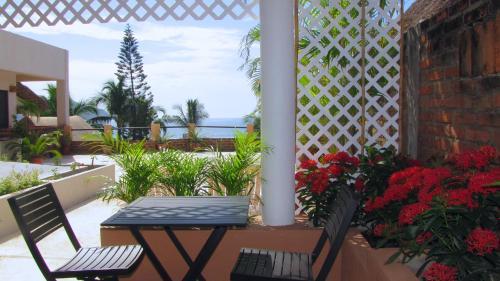Hotel La Paloma Oceanfront Retreat