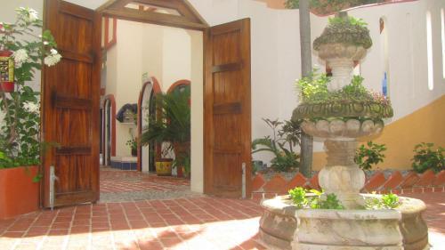Hotel La Paloma Oceanfront Retreat