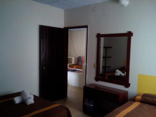 Hotel Y Bungalows Los Arcos