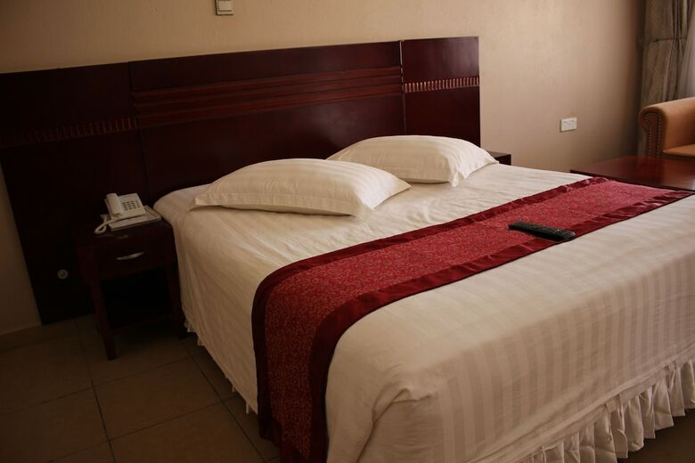 Hotel Golden Pillow Choma
