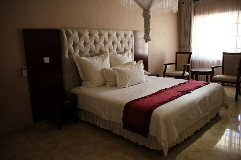 Hotel Golden Pillow Choma