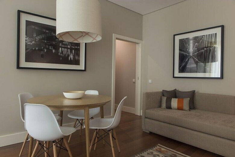 Cardosas Apartments By UNA