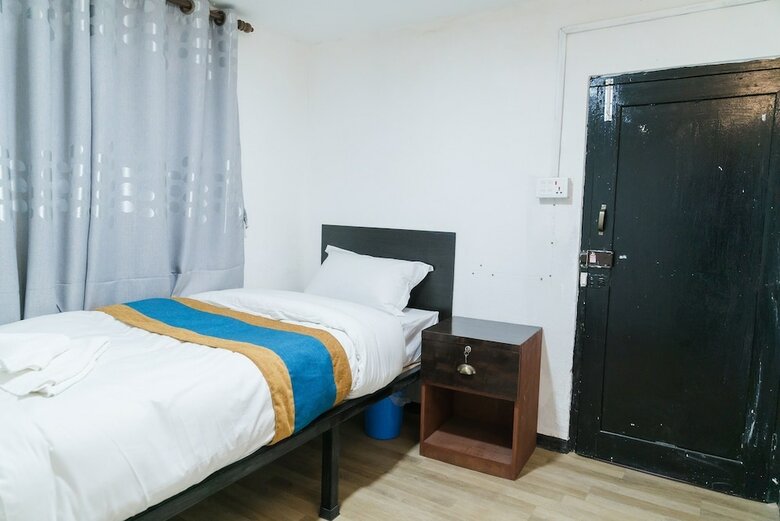 Hotel 32 Steps Hostel