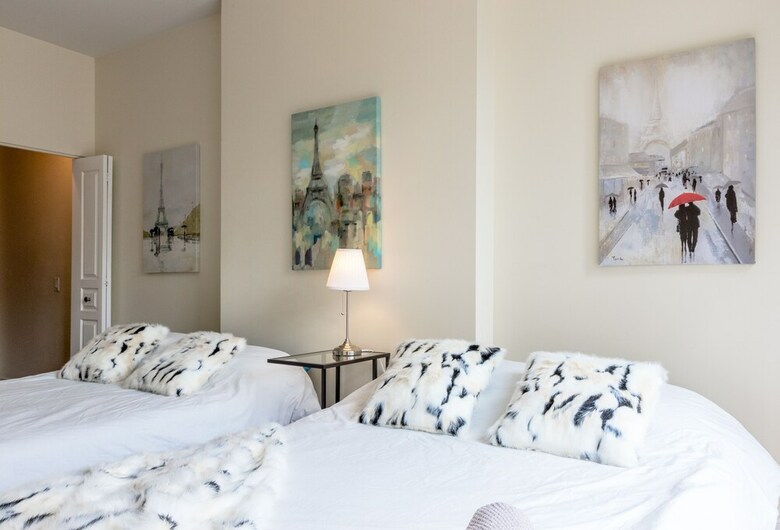 Airy Downtown Apartments By Nuage