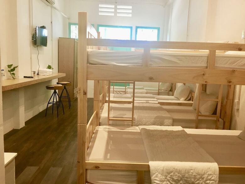 Hostal Queen Boutique Hotel - Hostel