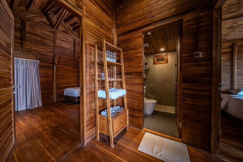 Hotel Sparks Forest Adventure Sukabumi