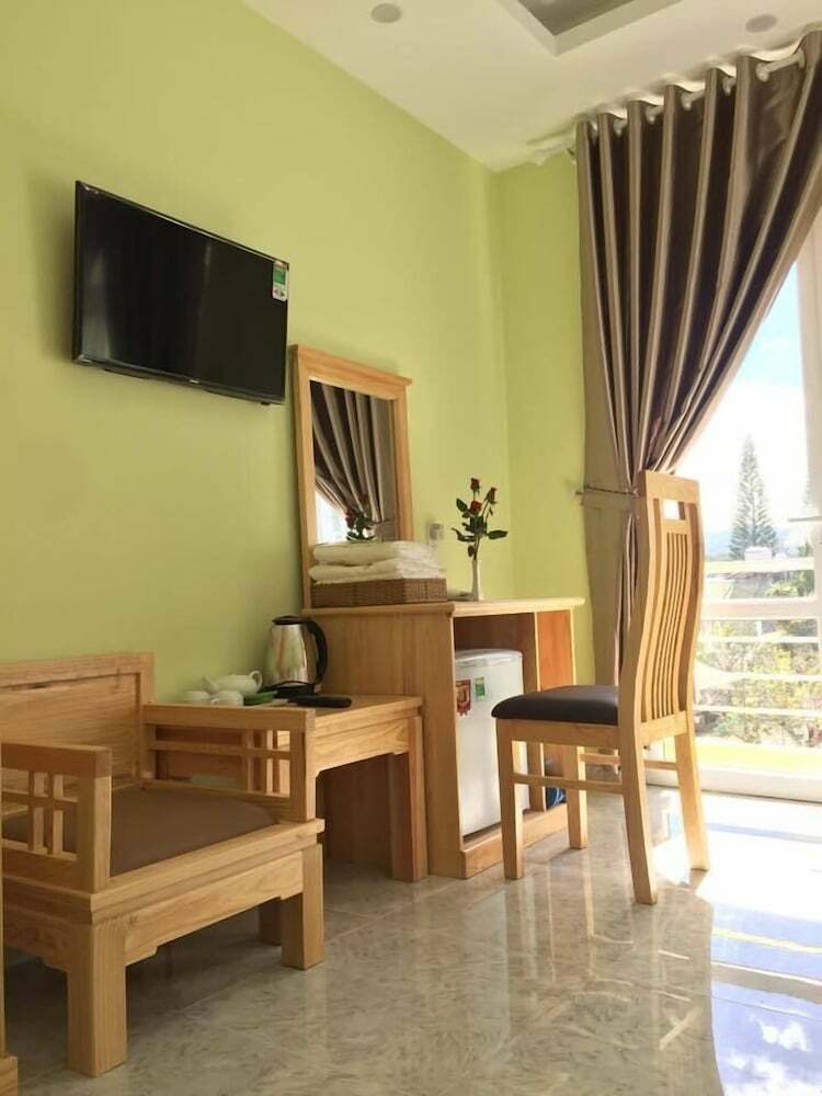 Trung Nhan Hotel