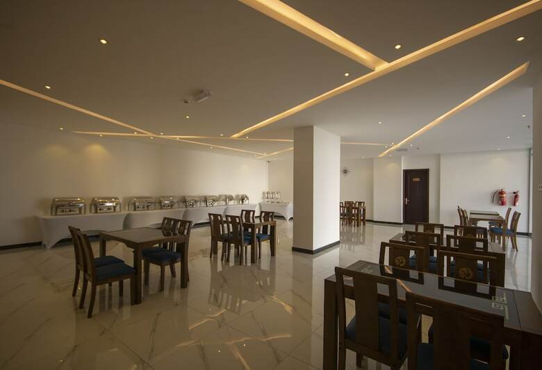 Aparthotel Home Station Hotel